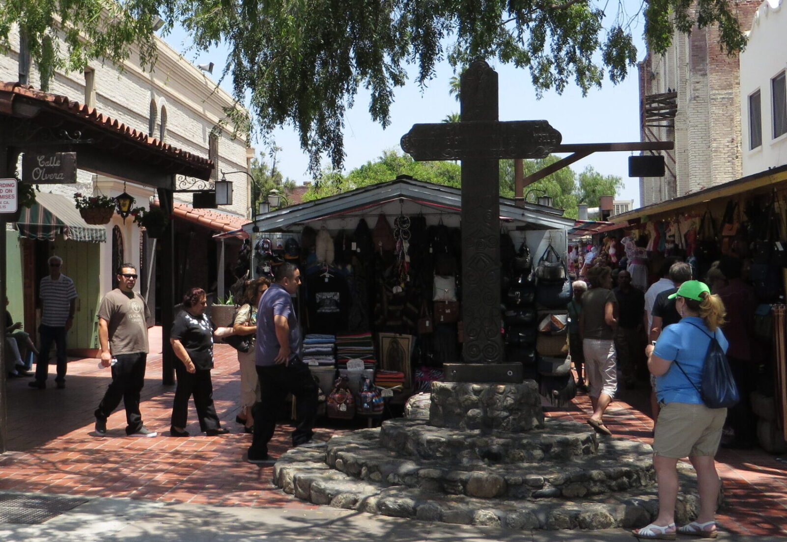 Atheist???s lawsuit could bring down nearly 100-year-old cross in Los Angeles