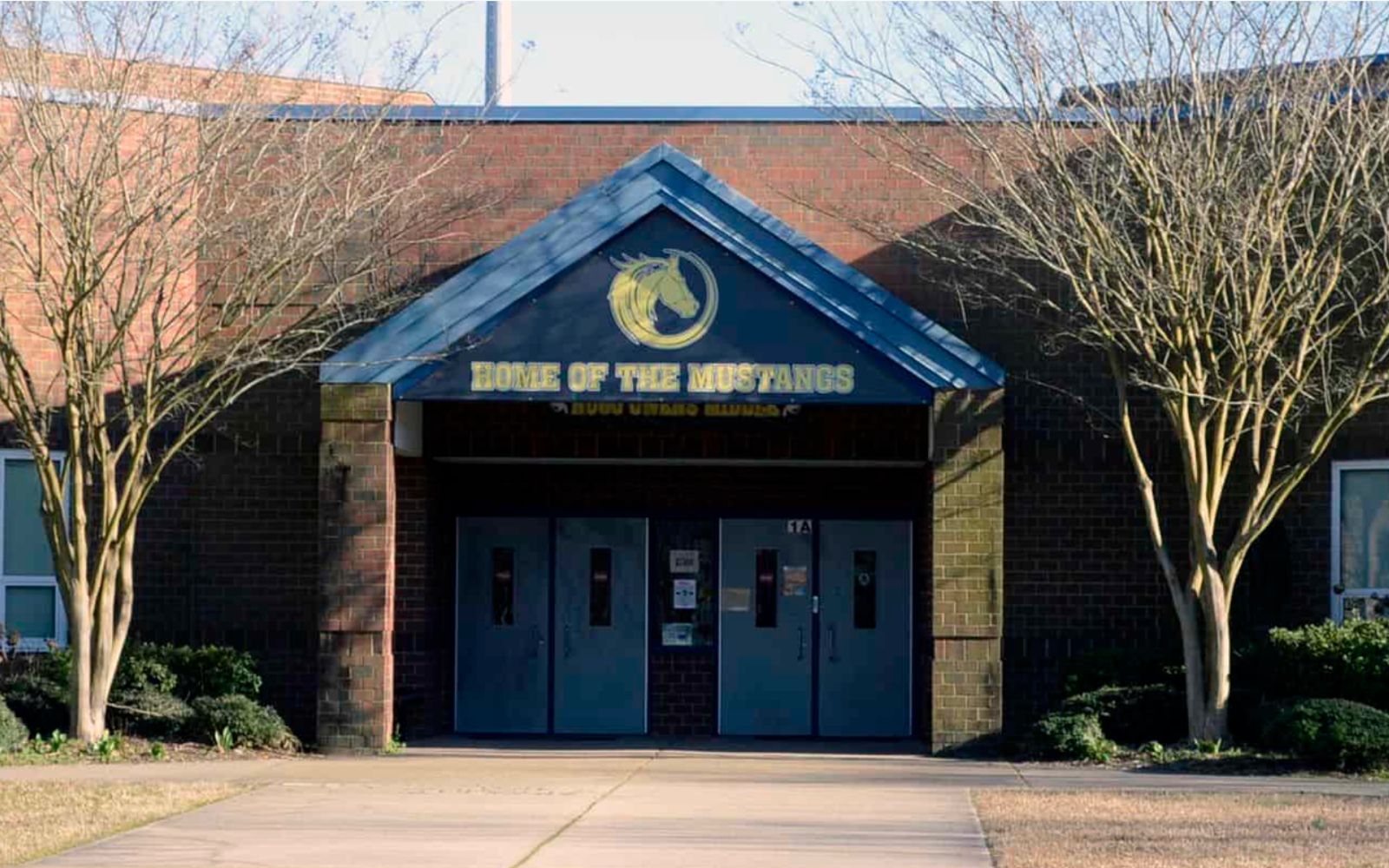 Virginia district confirms former employee&rsquo;s 2025 resignation following media attention; inappropriate text messages alleged - Heartlander News